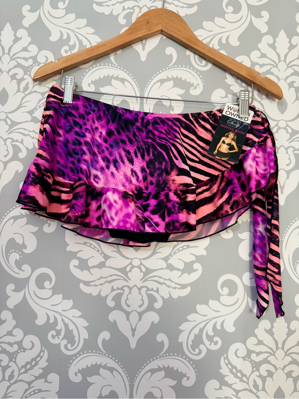 💫4/$25 • Smart & Sexy Mystic Leo Ruffle Skirted Swim Bottom